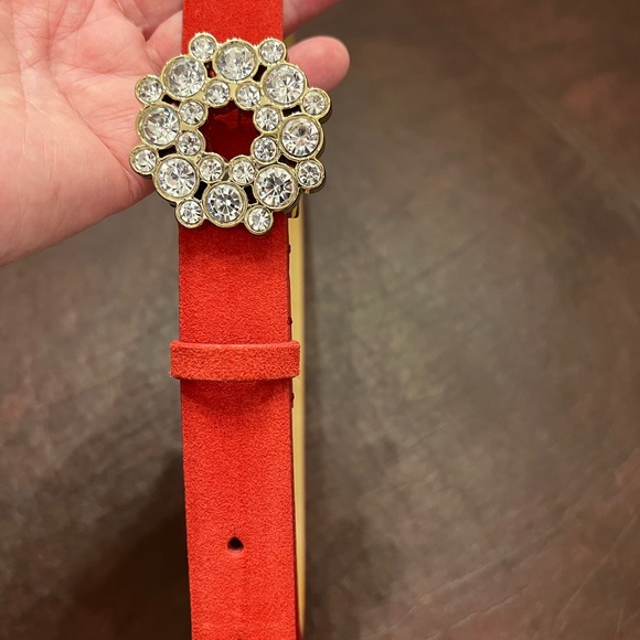 Red suede belt with rhinestone buckle - Picture 2 of 6